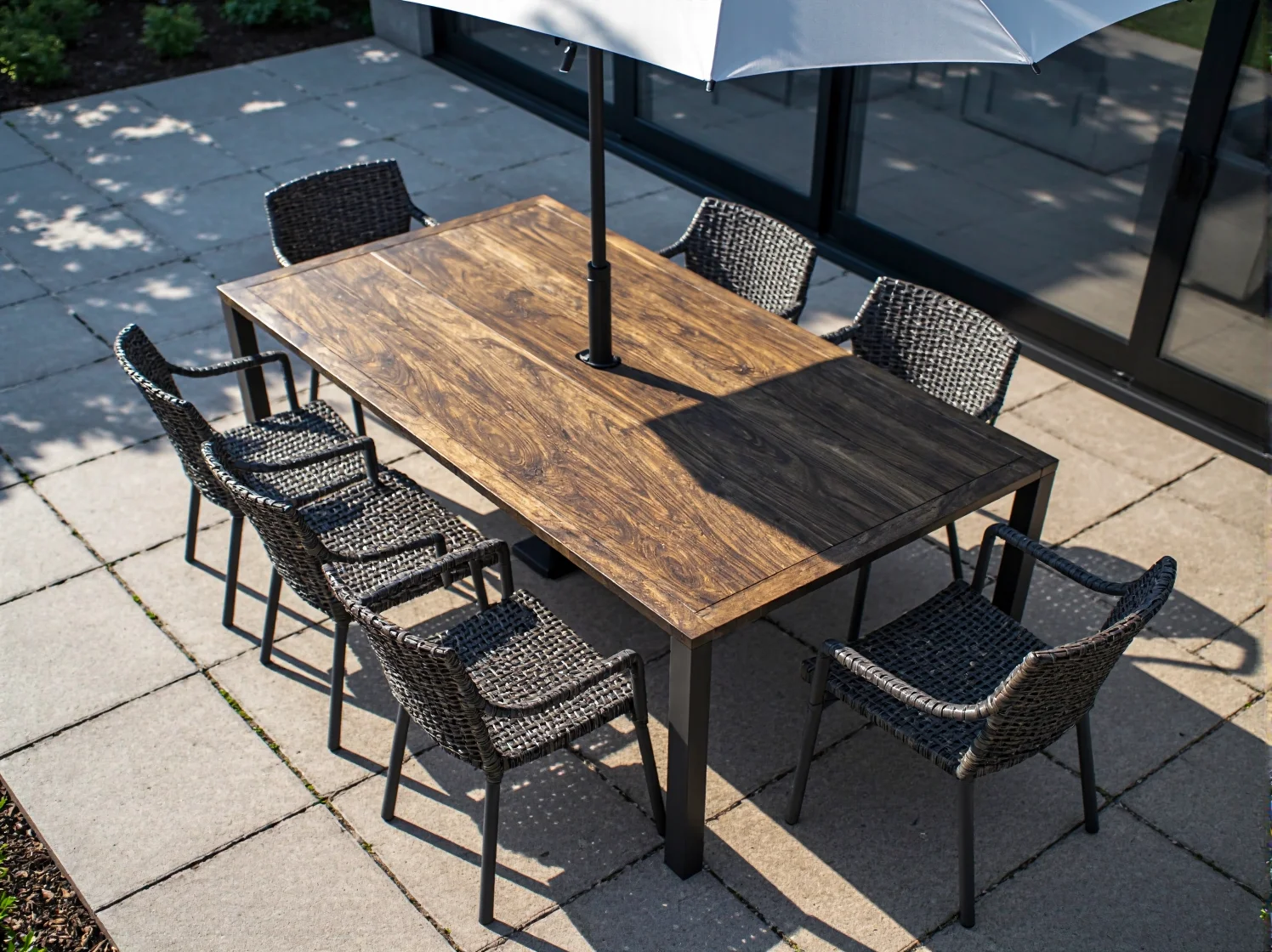 Poradnik: Jak wybrać trwałe meble do dużych tarasów? - ilustracja 3